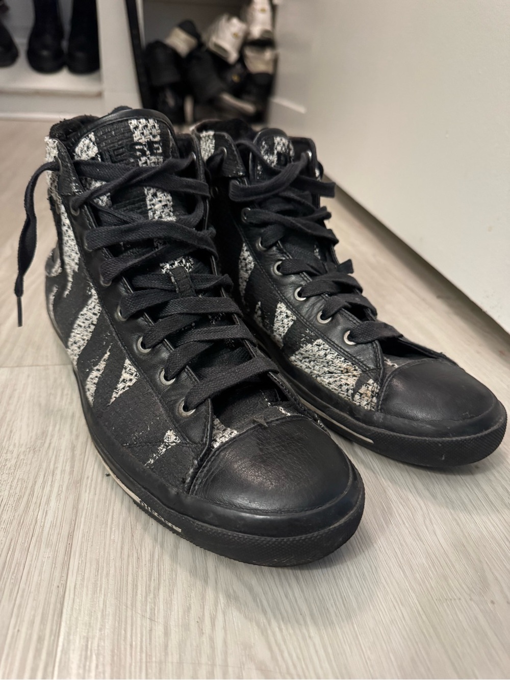 Men's High-Top Black and White Patterned Sneakers